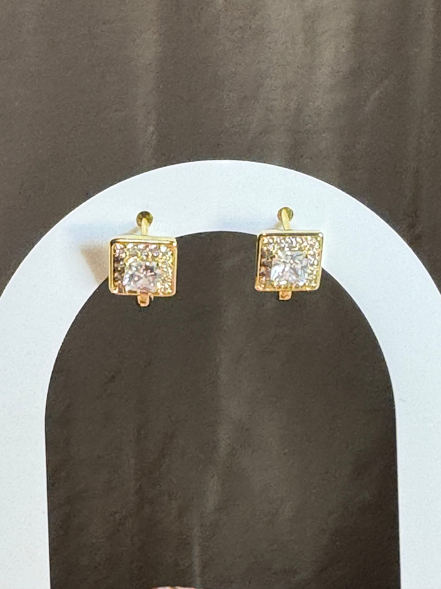 Necklace and earrings zirconia set