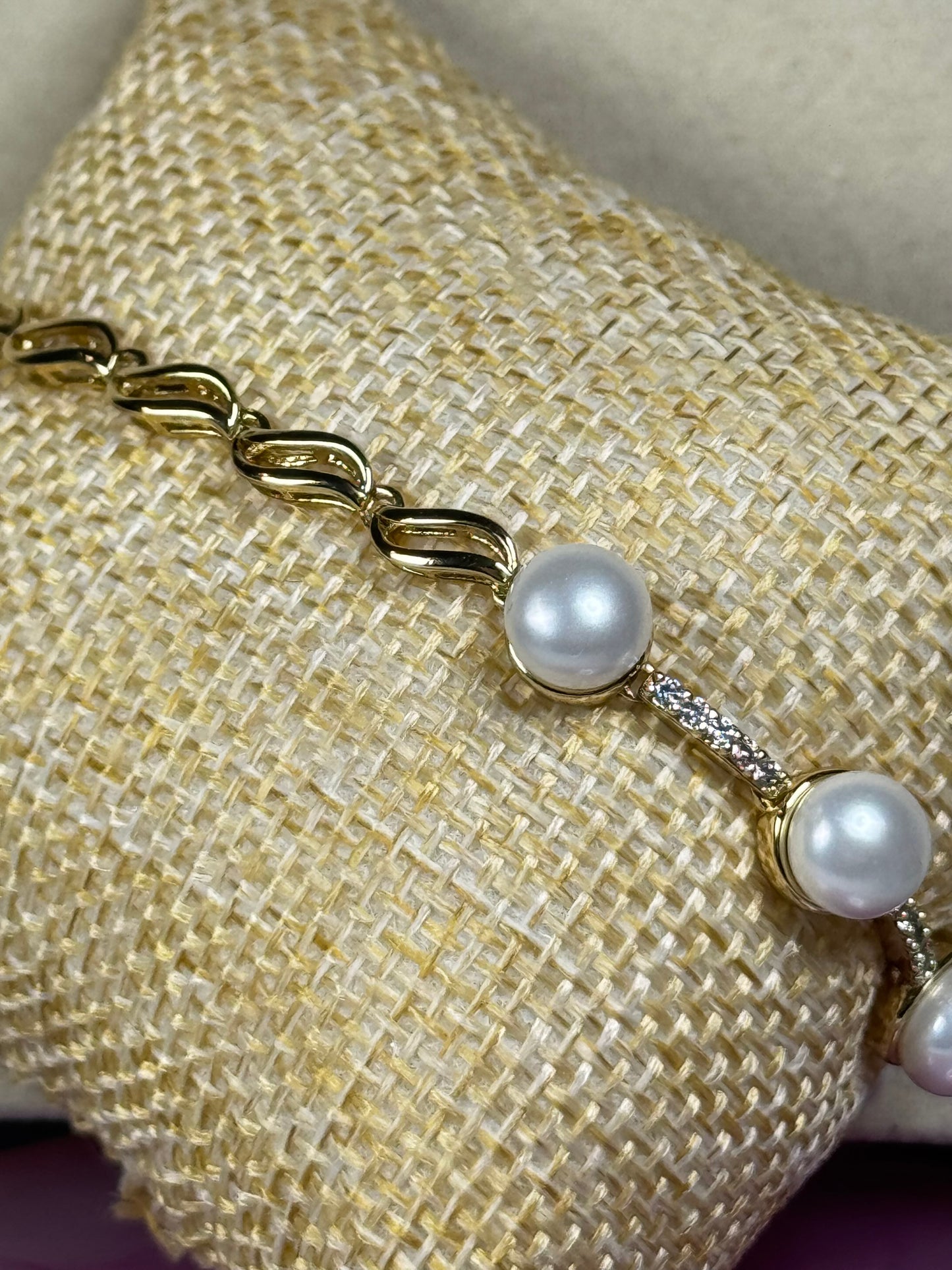 Elegante gold-plated and Pearl Bracelet