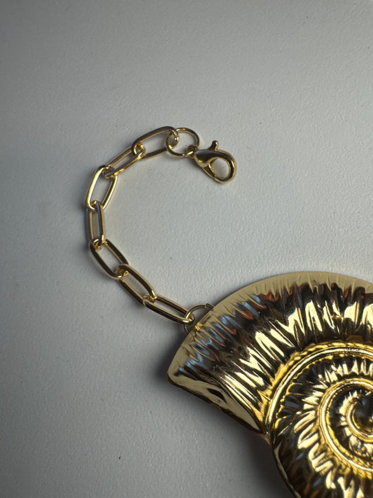 Golden Nautilus Jewelry Set