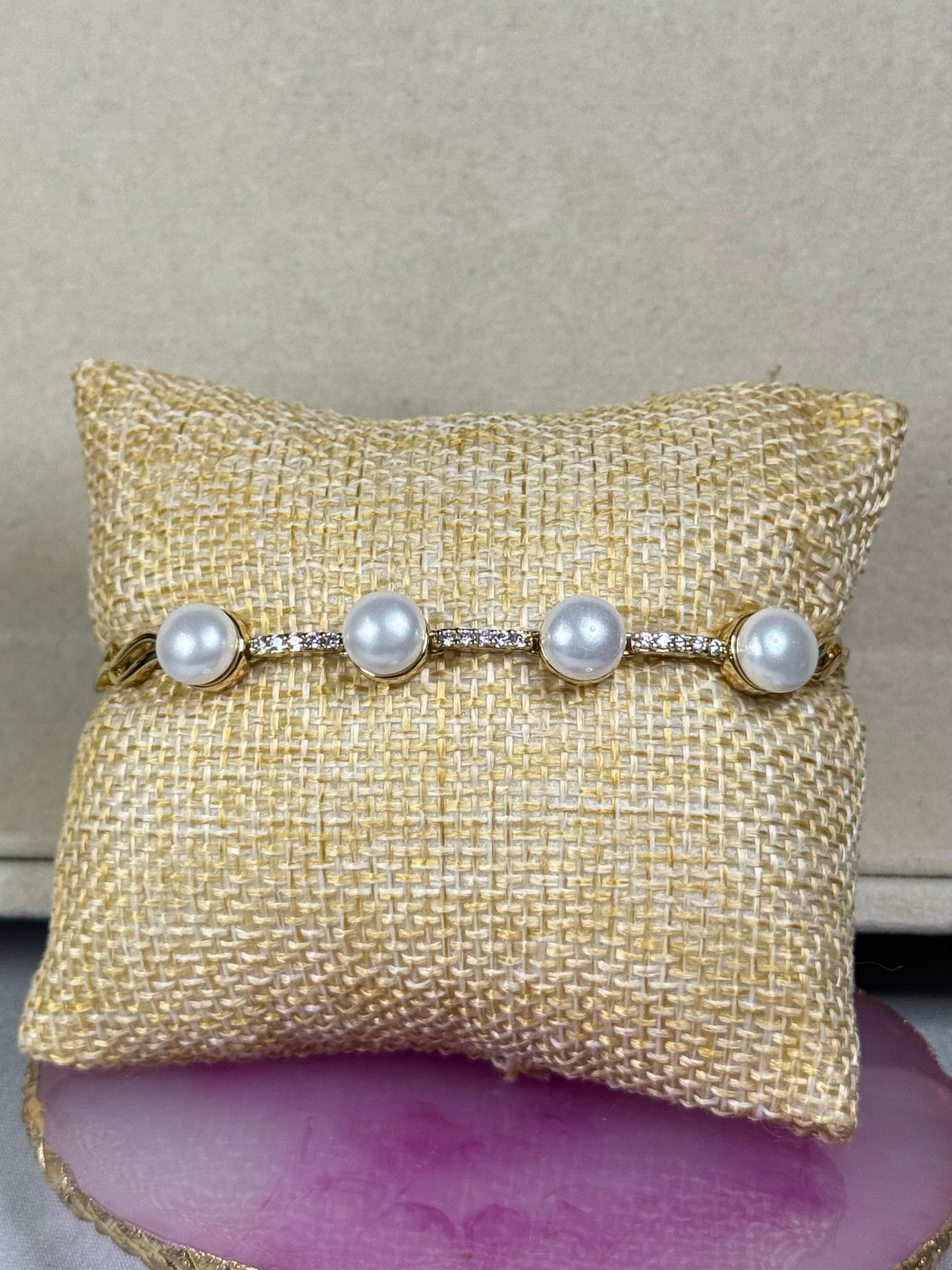 Elegante gold-plated and Pearl Bracelet